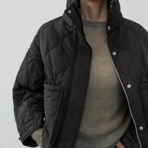 Jacka från zara🖤 - Perfekt höst/vinter jacka från Zara. Nästan aldrig använd, är alltså i super bra skick!🖤🍂ny pris är 699kr