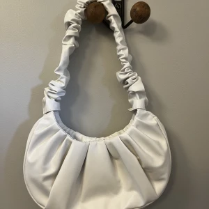 Handväska - Helt ny, aldrig andvänd