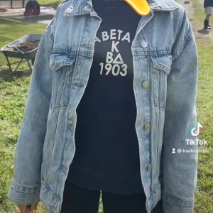 Jeansjacka - Så fin lite oversized jeansjacka!! Perfekt till hösten🔥🔥