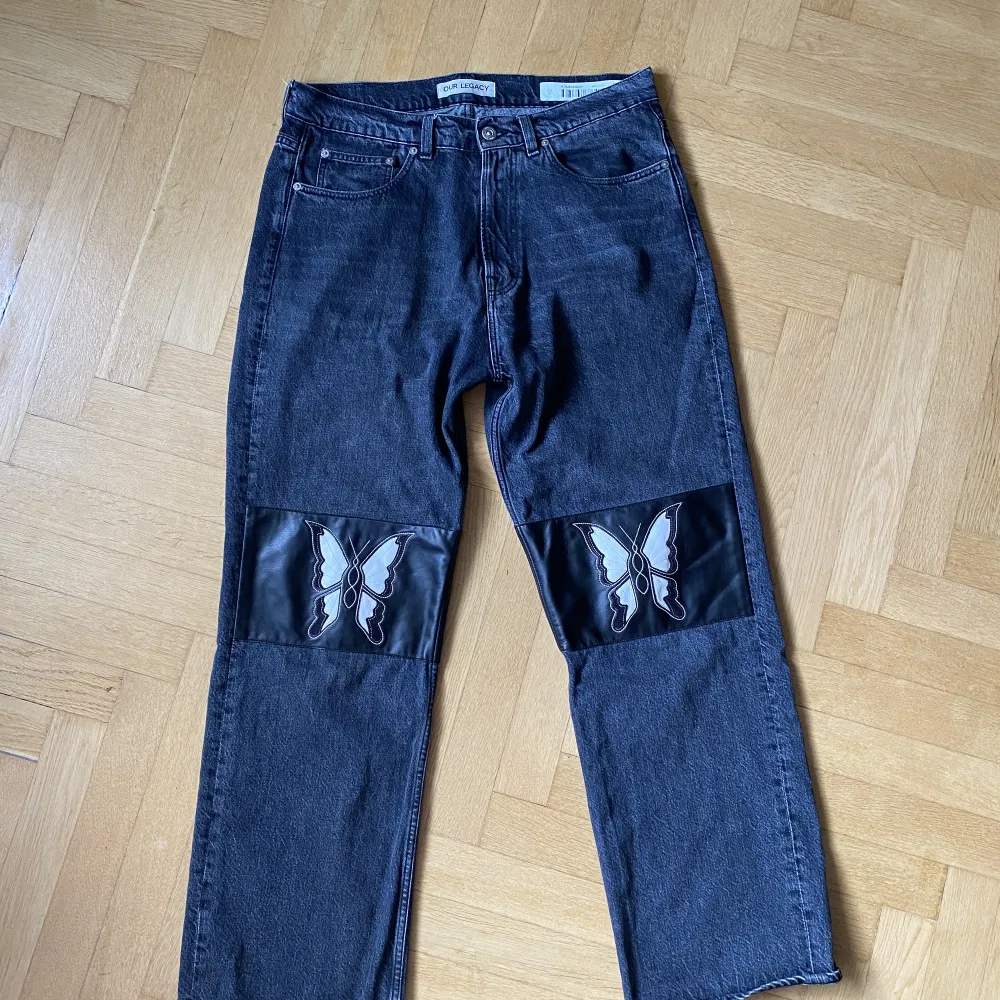 Our Legacy pants in a 33, worn 5-6 times . Jeans & Byxor.