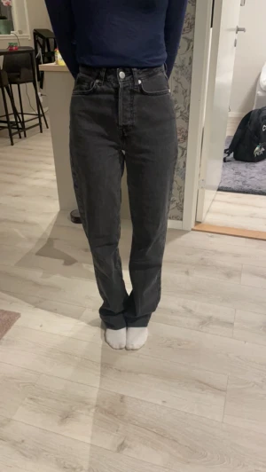 jeans  - svarta högmidjade jeans