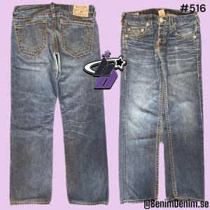 True religion jeans - trueys i modellen Jackson big T, tag34/34😈ytterben 110😈innerben 82cm 😈midja rakt över 45😈benöppning 20😈modellen är 180😈flaws, de är reparerade i skrevet