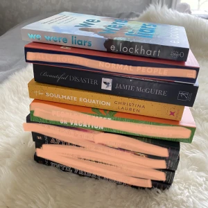 Böcker engelska - Fint skick! För det mesta oläst. Alla böcker i Until Friday night serien kan köpas för 200kr! Om du vill köpa flera böcker kan pris diskuteras!!