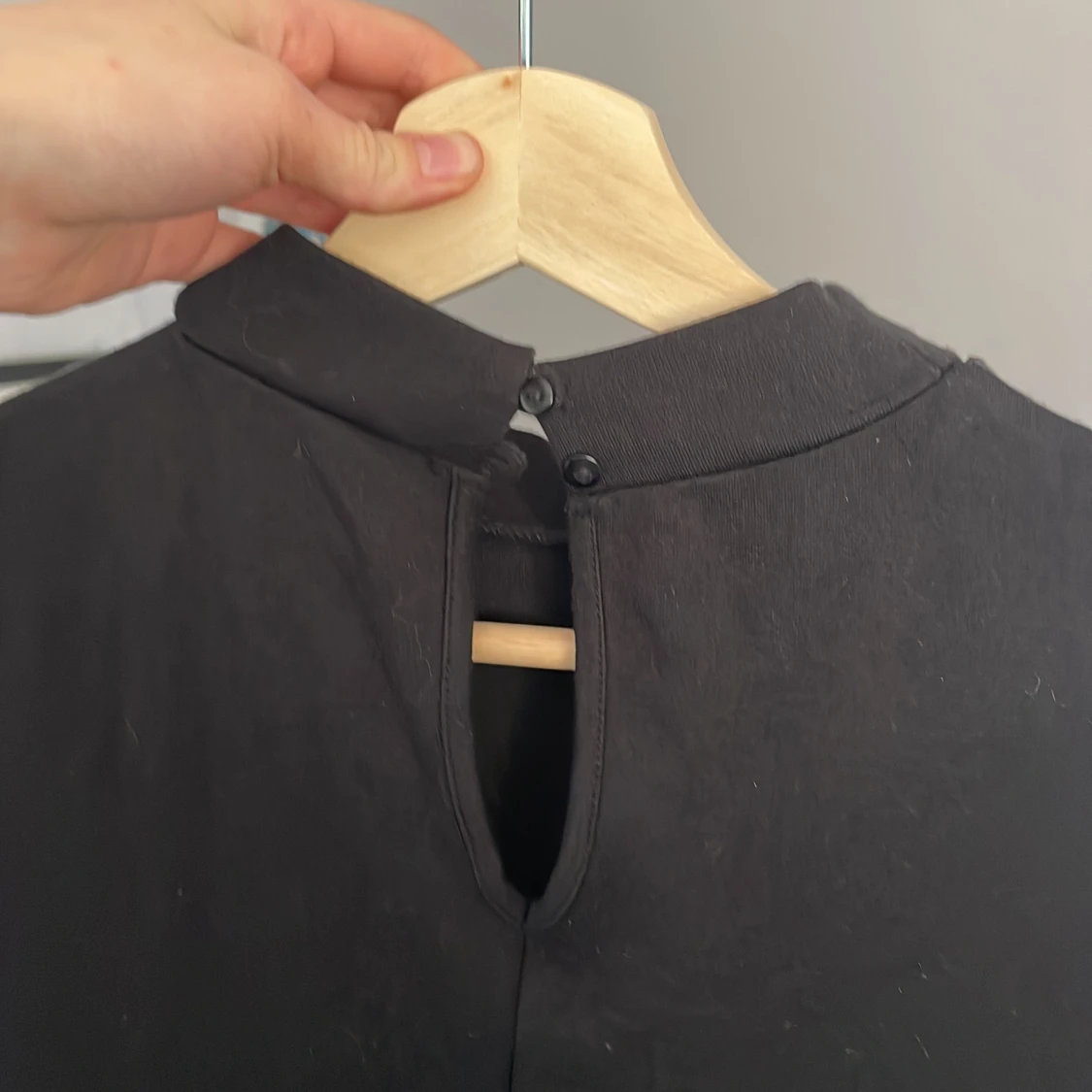 Skön svart klänning - 91