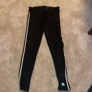 Adidas leggins - Använd fåtal gånger