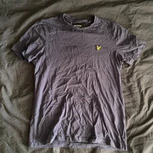 Lyle&scott tshirt - Gammal tröjan som jag aldrig använder