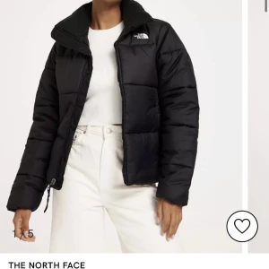 North face jacka - Hej jag säljer min north face jacka som jag köpte fförra året  för bilder skriv privat