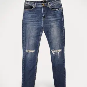 Jeans från LTB, modell TANYA X. Använd, men utan anmärkning.  Storlek: 31 Material: 98% bomull  2% elastin