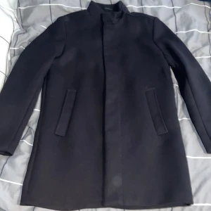 Rock från hm - Helt oanvänd rock storlek 52 Skick 10/10