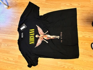 Nirvana shirt oversized  - Condition 10/10 aldrig använd. Oversized