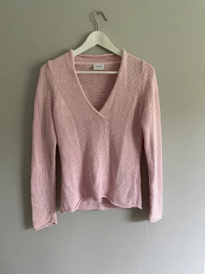 Drömmig tröja från Boomerang - Jätte fin rosa tröja från Boomerang som är perfekt nu till hösten 🕯️🩷🤙 jag postar gärna 