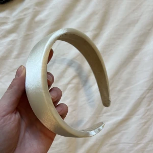 Diadem  - Fint diadem, oanvänt 