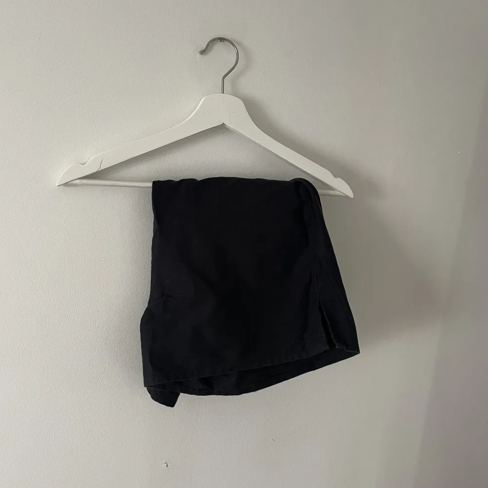 Djerf Avenue Breezy shorts i svart, strl. S, använt ett par gånger.. Shorts.