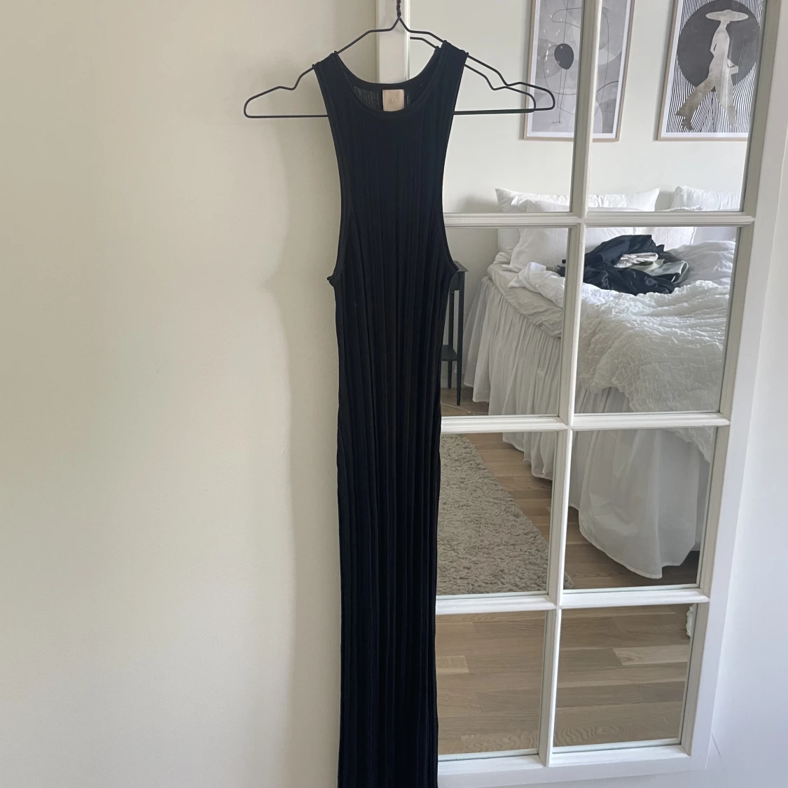 Svart tight klänning från H&M