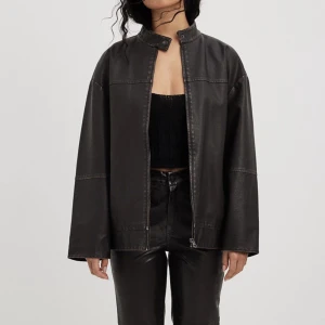 Skinnjacka - Skinnjacka i strl 36 Helt ny med prislappen kvar. Nypris 899:-