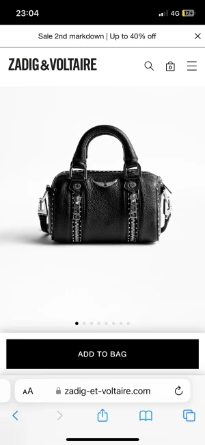 Zadig Voltaire väska  - Säljer en väska från Zadig Voltaire. Modellen heter Sunny Nano Studs Bag, köptes för ca 2,5 år sedan för ca 2950kr, säljer för 1000kr, priset kan diskuteras!  Har några få defekter men inte tydliga!💓