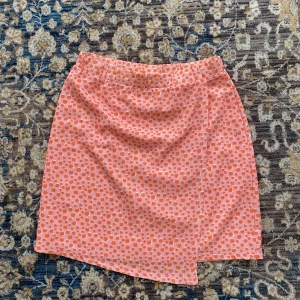 Sommarkjol - Jättefin sommarkjol i bra kvalitet från Blake Seven