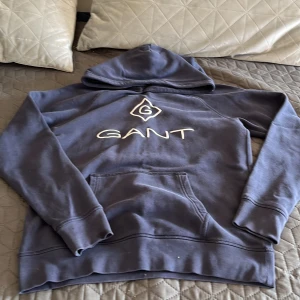 Gant hoddie - Gant hoddie vill bli av med den pga av ej användning