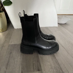 Skor - Använd få gånger 