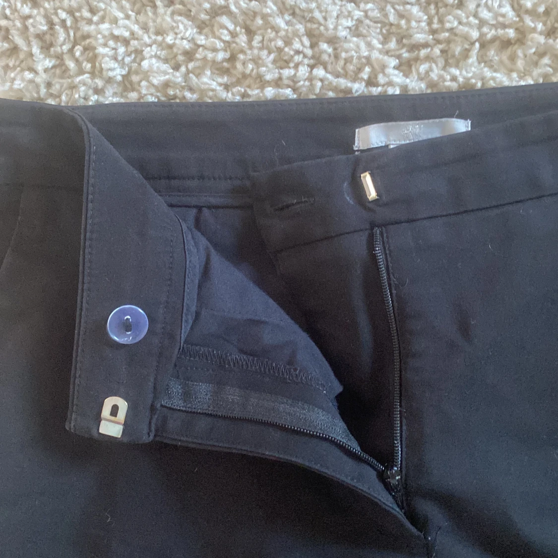 Svarta kostymbyxor  - 90