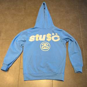 Stussy x CPFM 8 Ball Pigment Dyed Hoodie Blue  Köpte Helt fel storlek, helt ny  Skick 10/10 Ny pris :5000kr Pris kan såklart diskutera!