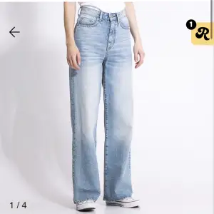 Jättefina jeans ifrån Lager 157 som endast har använts en gång. Priset går att diskuteras.