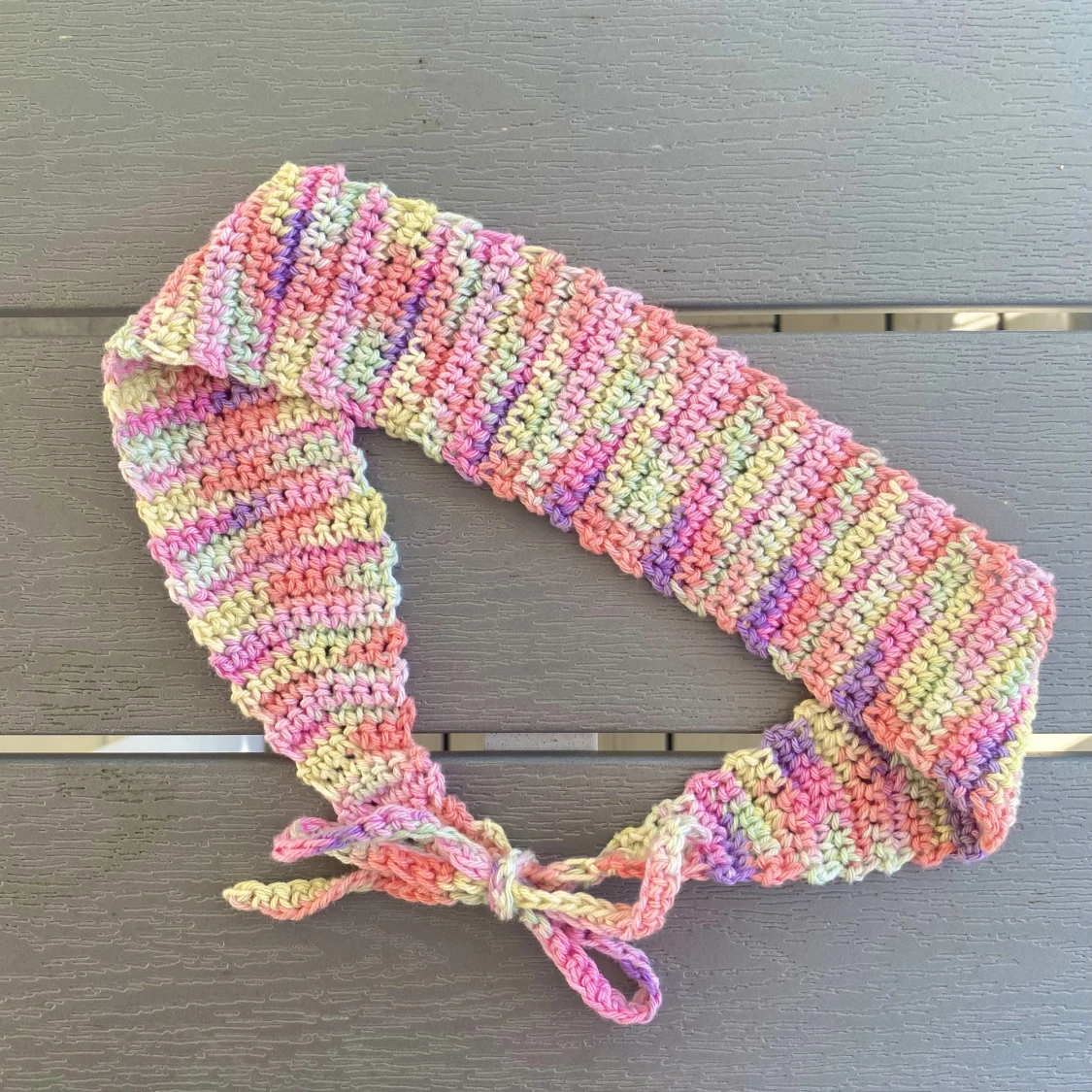 Regnbågsfärgad virkat hårband - 90