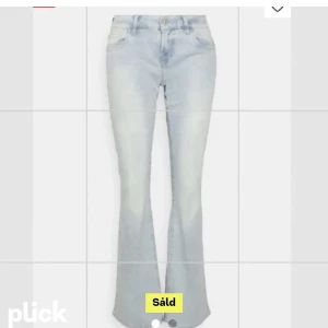 Storlek 24 l32 - Säljer mina ltb jeans som är slutsålda i storlek 24 l32. Jag är 167 och dom sitter perfekt i längden❤️