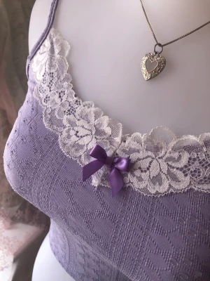 Topp - Samma topp som innan, gå in på min profil och bläddra ner så finns den med fri frakt:)