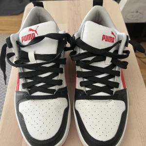 Skor - Skor från puma använda 2-3 gånger som nya, storlek 39