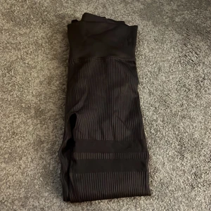 Stronger tights  - Helt nya stronger tights storlek M. 💘