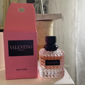 Valentino Donna - Runt 50ml nästan oanvänd. Valentino Donna Born In Roma.💞