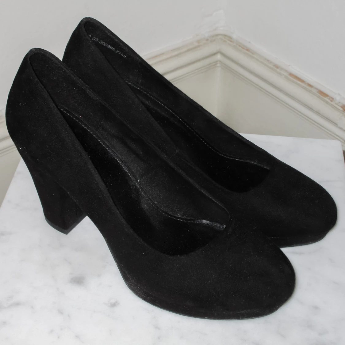 SVARTA KLACKAR I MOCKA!