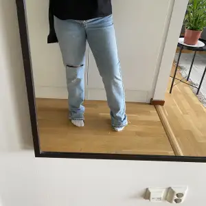 Supeeer fina jeans ifrån zara!!! Fickorna är borta!!