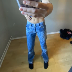 Levis 501 jeans batikmönstrade - Skit snygga och lite mer unika från dom andra Levis 501