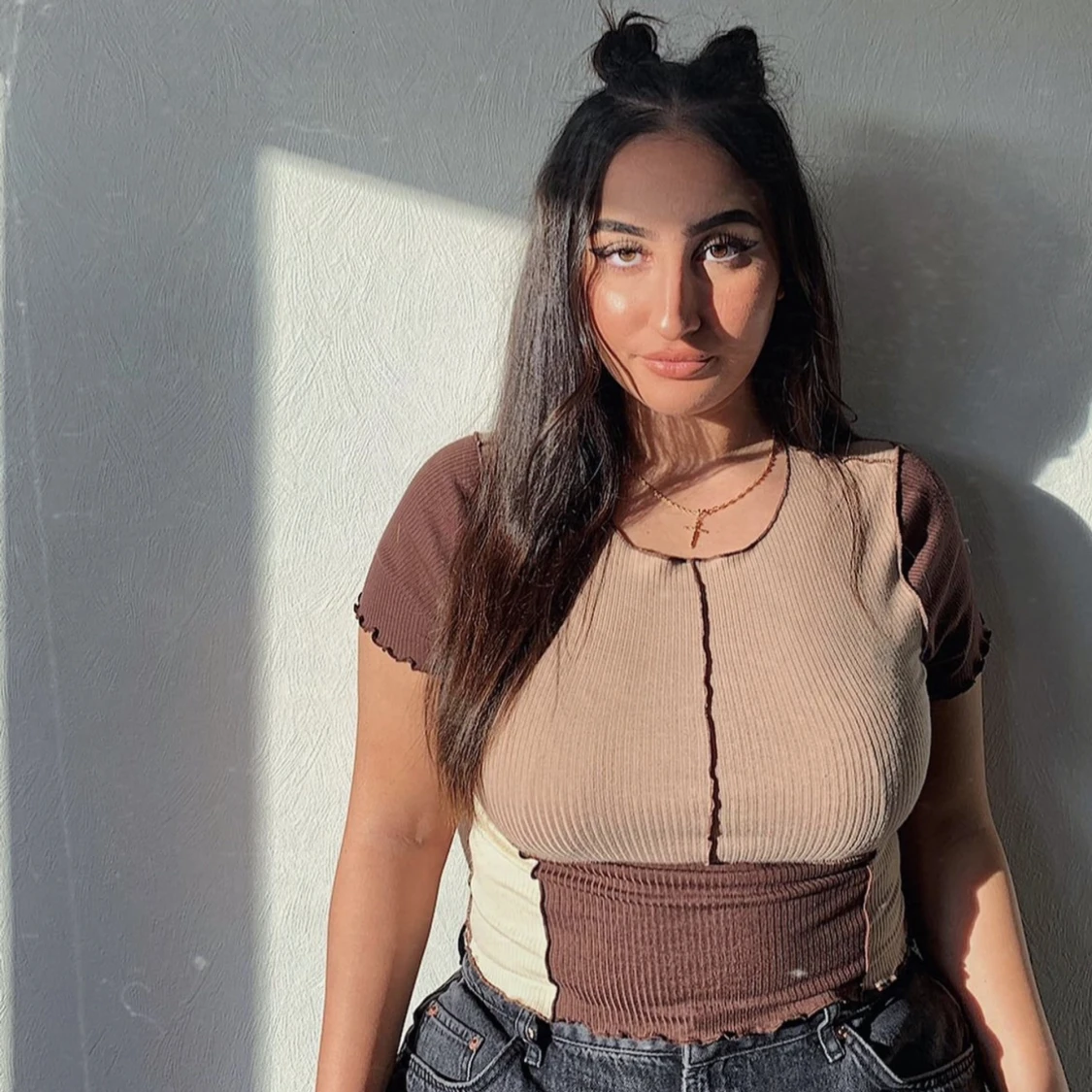 Fin asymmetrisk brun/beige top  - 90