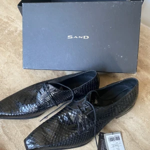 Sand skor - Fin skor i storlek 44 helt nya.