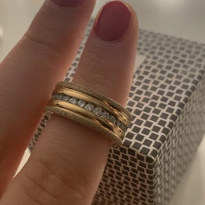 Edblad ring - Säljer nu min superfina helt oanvända ring pga för liten för mig! Den är från Edblad och den heter ”horizon” den finns inte kvar på hemsidan längre! Pris kan diskuteras💕