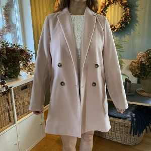 H&M jacka - Köpte två år sedan 🤍✨