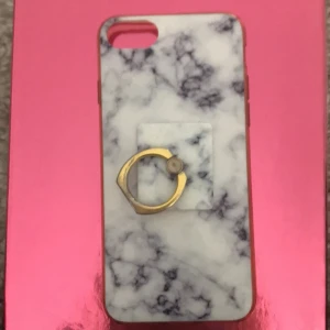 Mobilskal  - Ett mobilskal för 30kr köpte för 100kr 