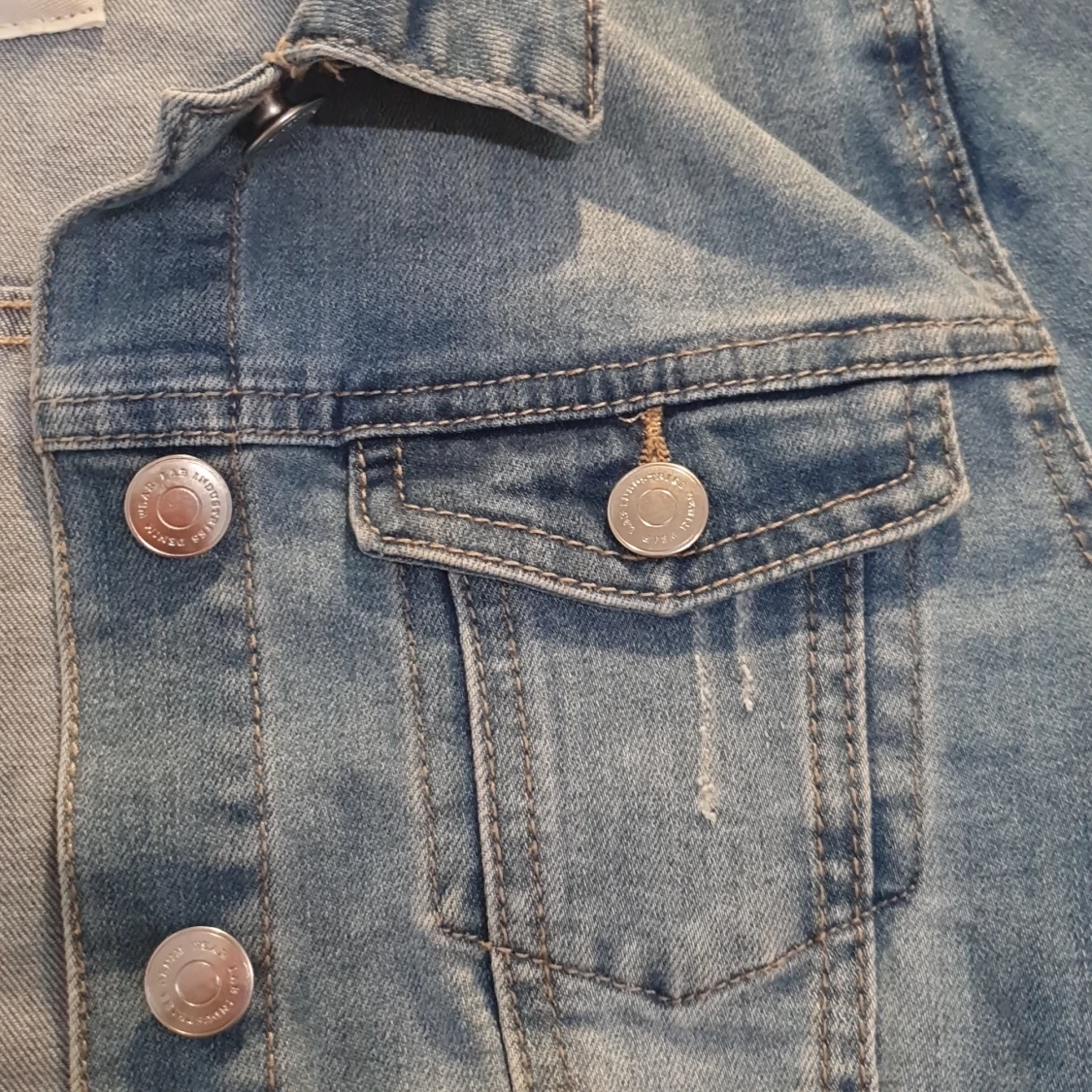 Blå trendig jeansjacka - 90