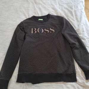 Boss tröja - Bra kvalitet passar S och M