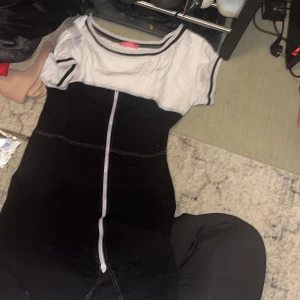 Klänning - Kort fin klänning