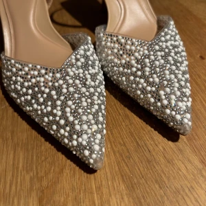 Kittenheels Zara - Fina Kittenheels från Zara. Storlek 38.