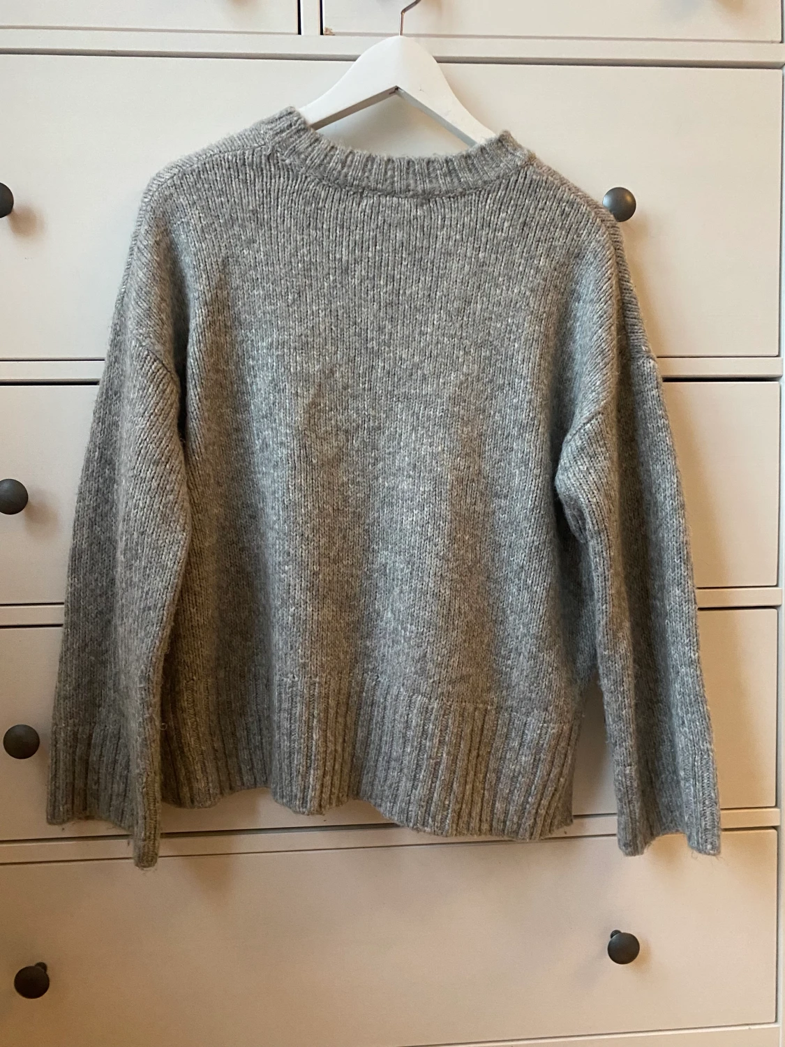 Stickad tröja Gina Tricot