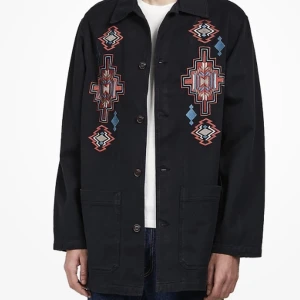 Nudie Jeans Worker Coat Rebirth Navy - Nudie Jeans Worker Coat Rebirth Navy Storlek: M (fits like Large) Färg: blå Skick: mycket bra skick