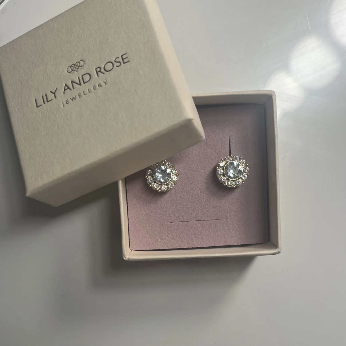 Lily And Rose örhängen  - 90