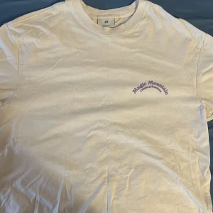 H&M shirt  - barley used skjorta med avslappnad passform med fin passform på din kroppsstorlek M