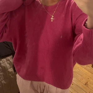 Rosa tröja  - 3 för 2 på allt från min sida!! Rosa tröja från the gap💗💓💞💕