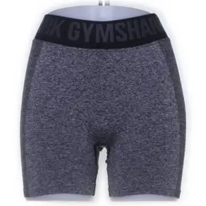 Tränings shorts från gymshark, som nya (jag bara klippt bort lappen där bak)💕 Stl S. Nypris 500 kr